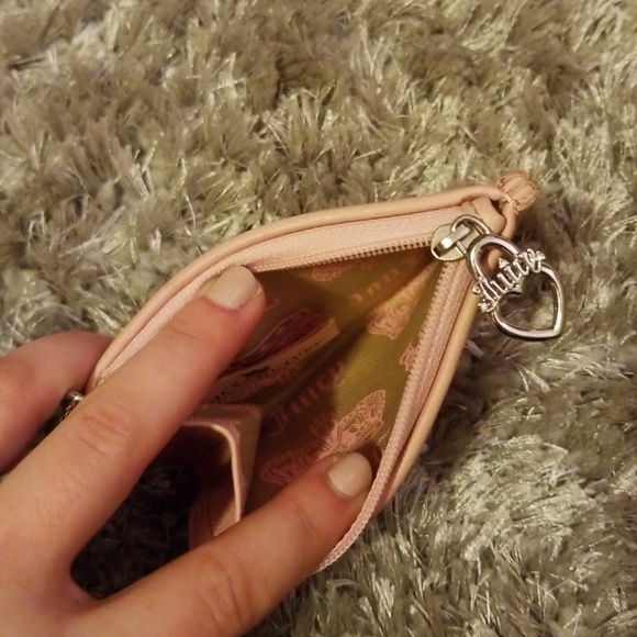 Juicy Couture Leather Change Purse Keychain - Picture 2 of 3